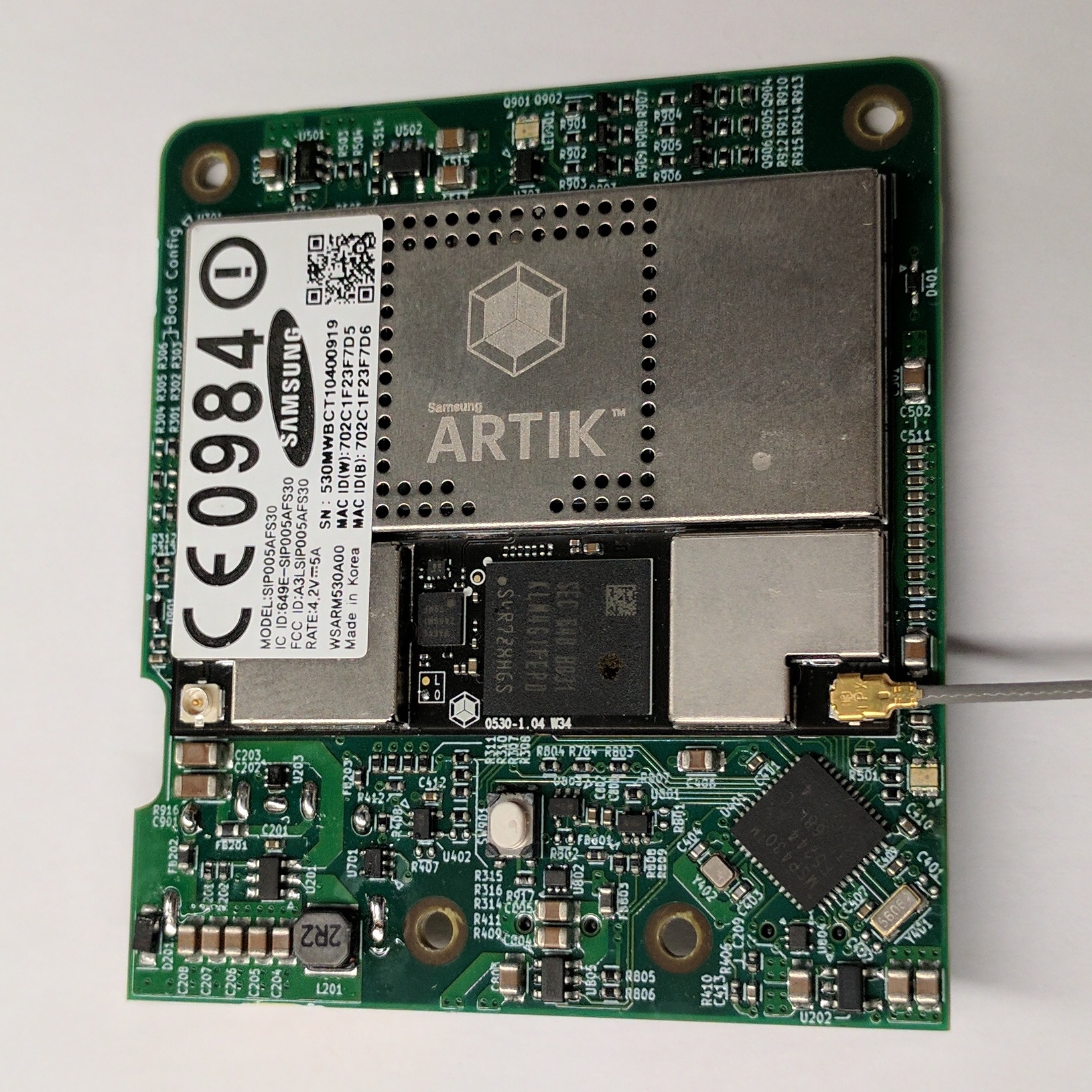 Whisker Labs Hub, "front"